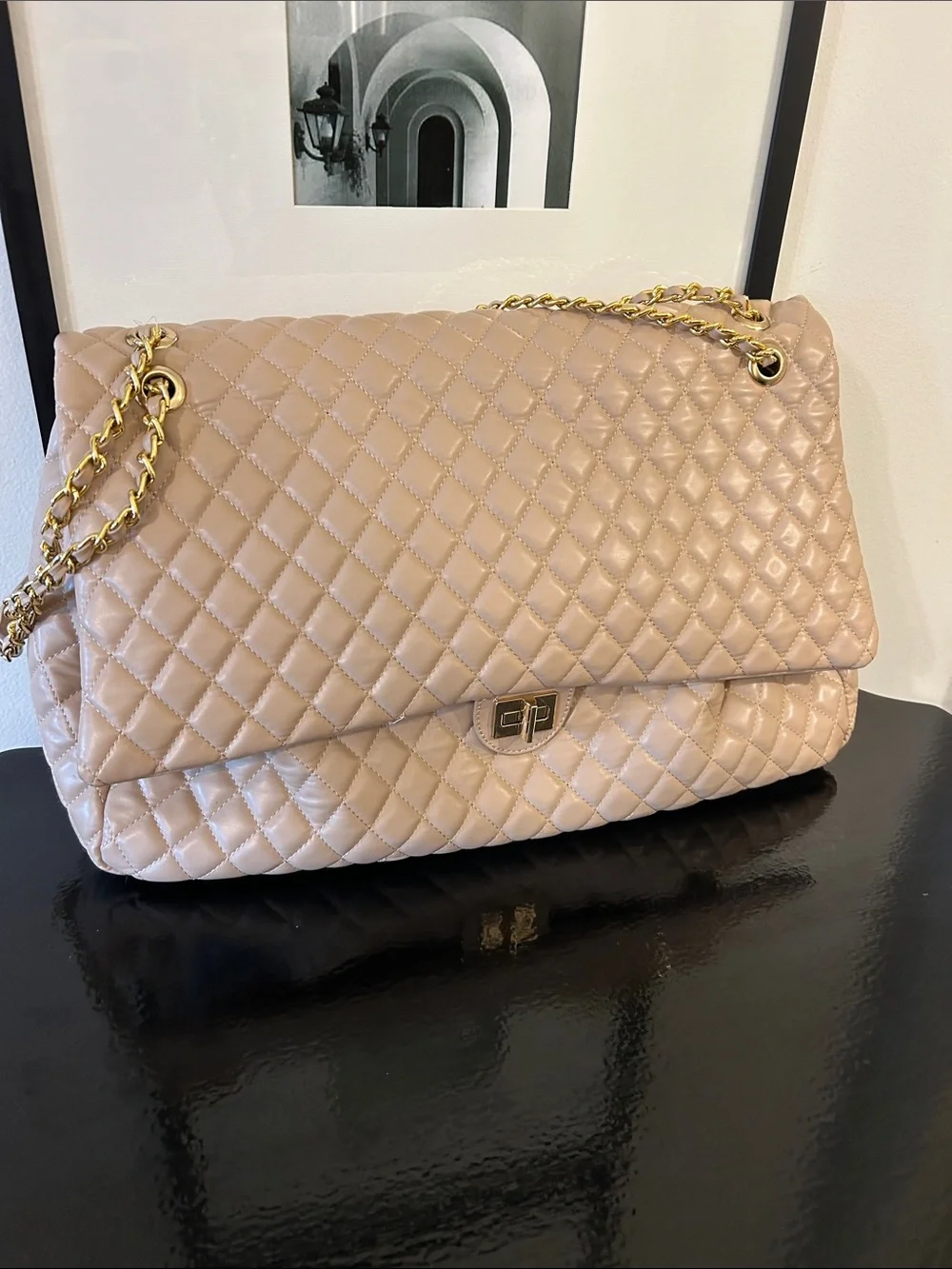 Quilted Nude Shoulder Weekender Bag with Gold Chain Large New - Picture 2 of 16